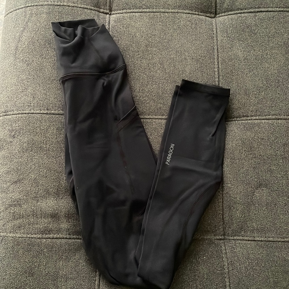 Black workout leggings